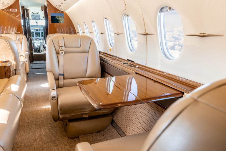 2011 Hawker 4000